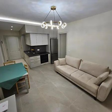 My -tirana Centre Apartamento *