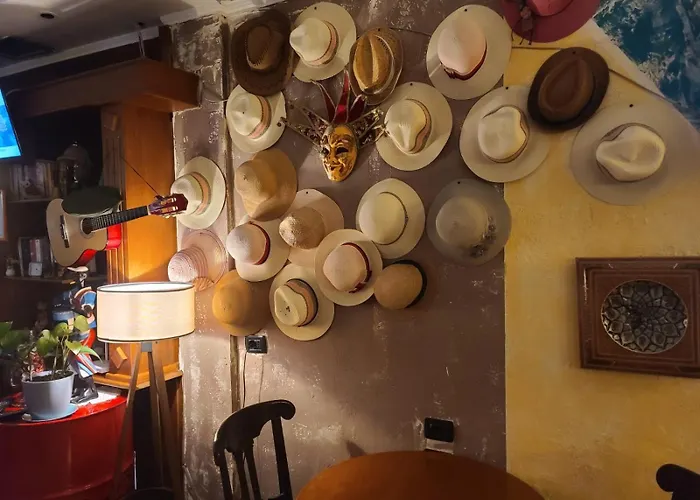 My -tirana Centre ティラナ